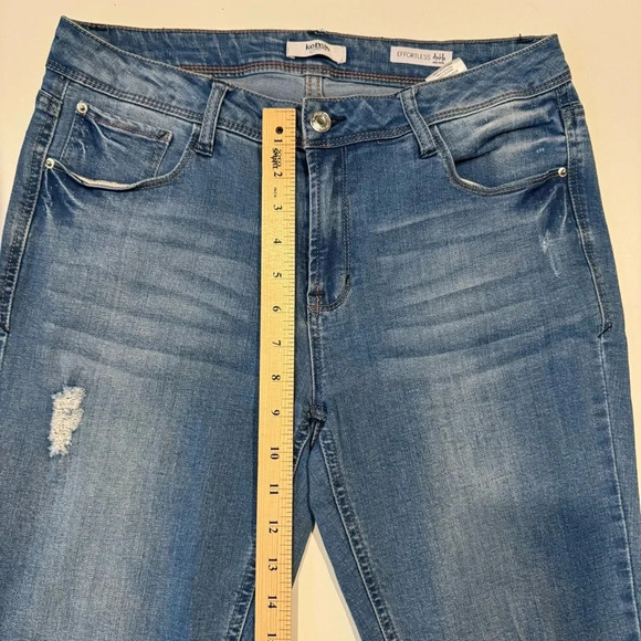 Kensie Effortless Ankle Mid Rise Distressed Jeans Women’s size 8 - Picture 10 of 12